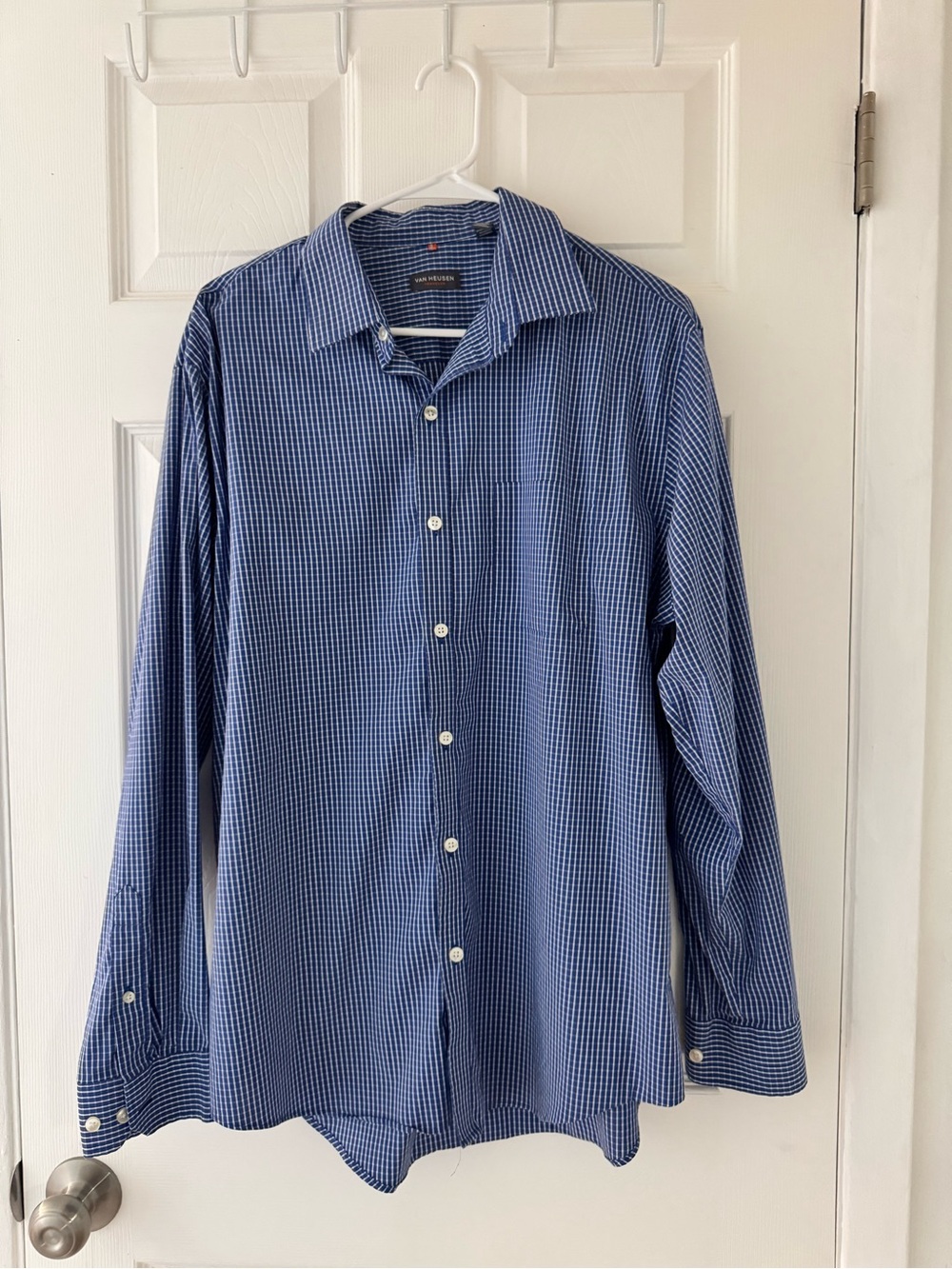 Van Heusen Traveler Men’s Dress Shirt – Large 16–16½